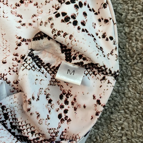 Never worn! High waisted bathing suit - Picture 2 of 2